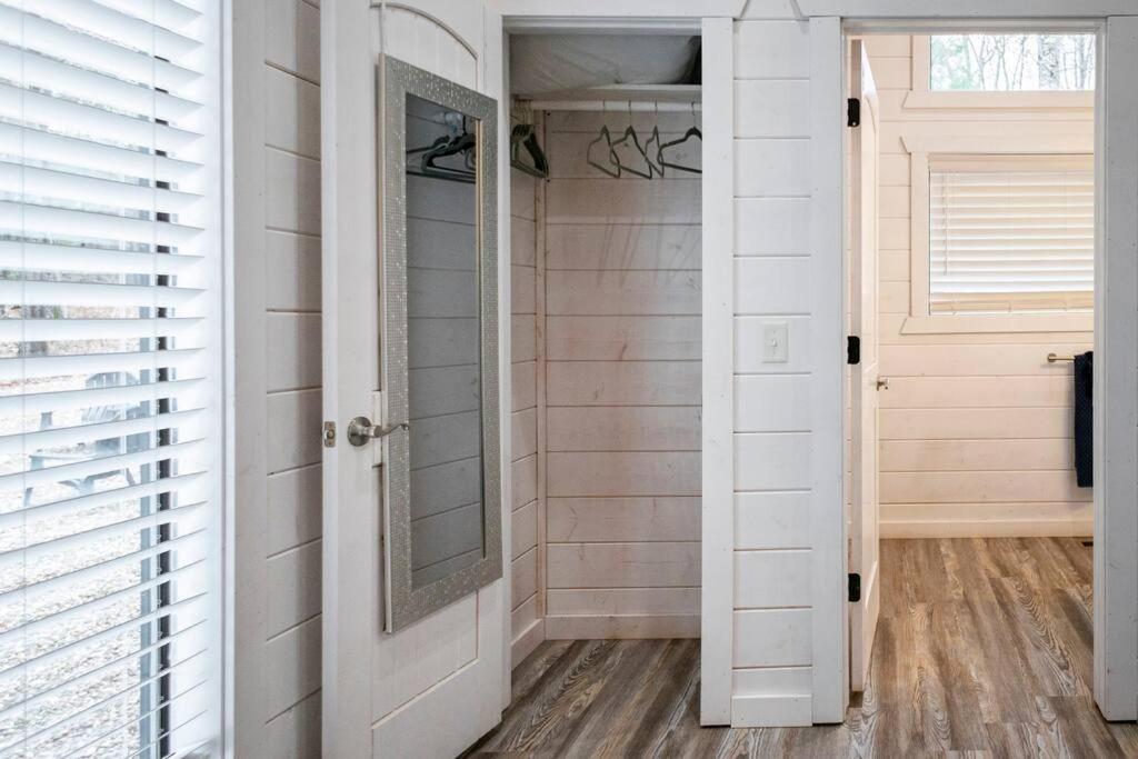 ברוקן בו Diamond Cabin W/ Jet Shower & Secluded Back Deck! מראה חיצוני תמונה